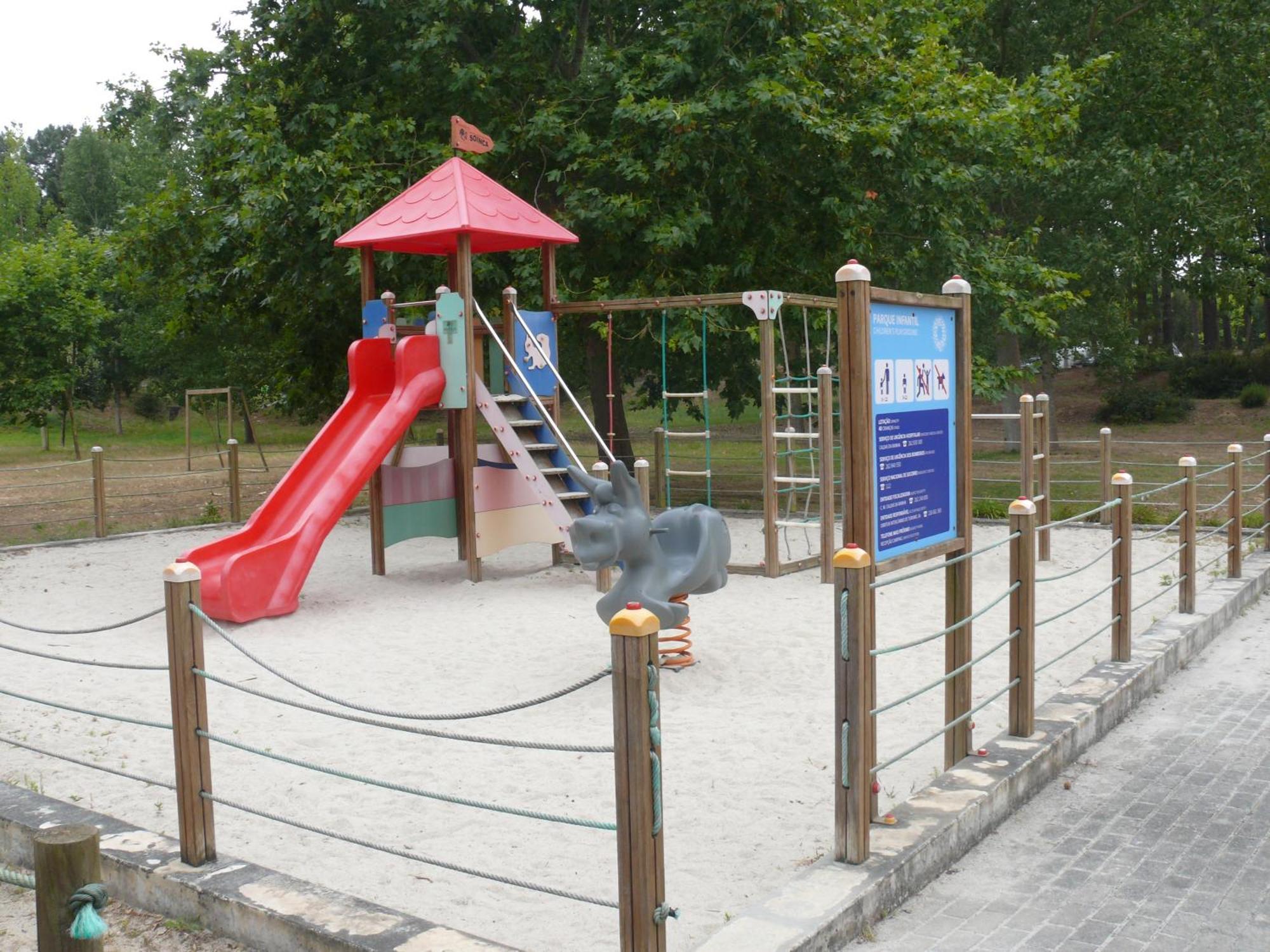 Parque De Campismo Orbitur Foz De Arelho. Hotell Foz do Arelho Eksteriør bilde